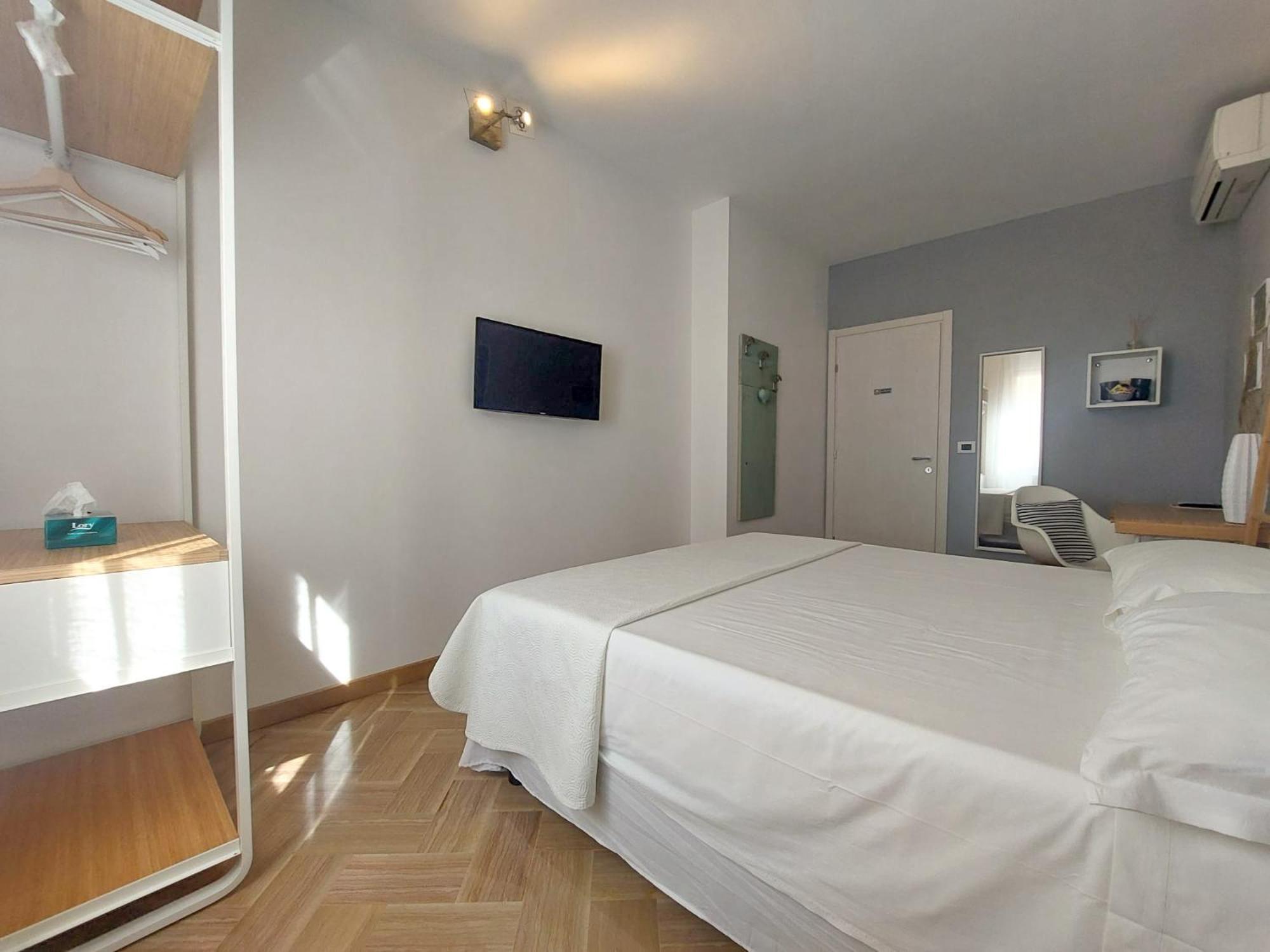 Myway Trieste Rooms Exteriör bild